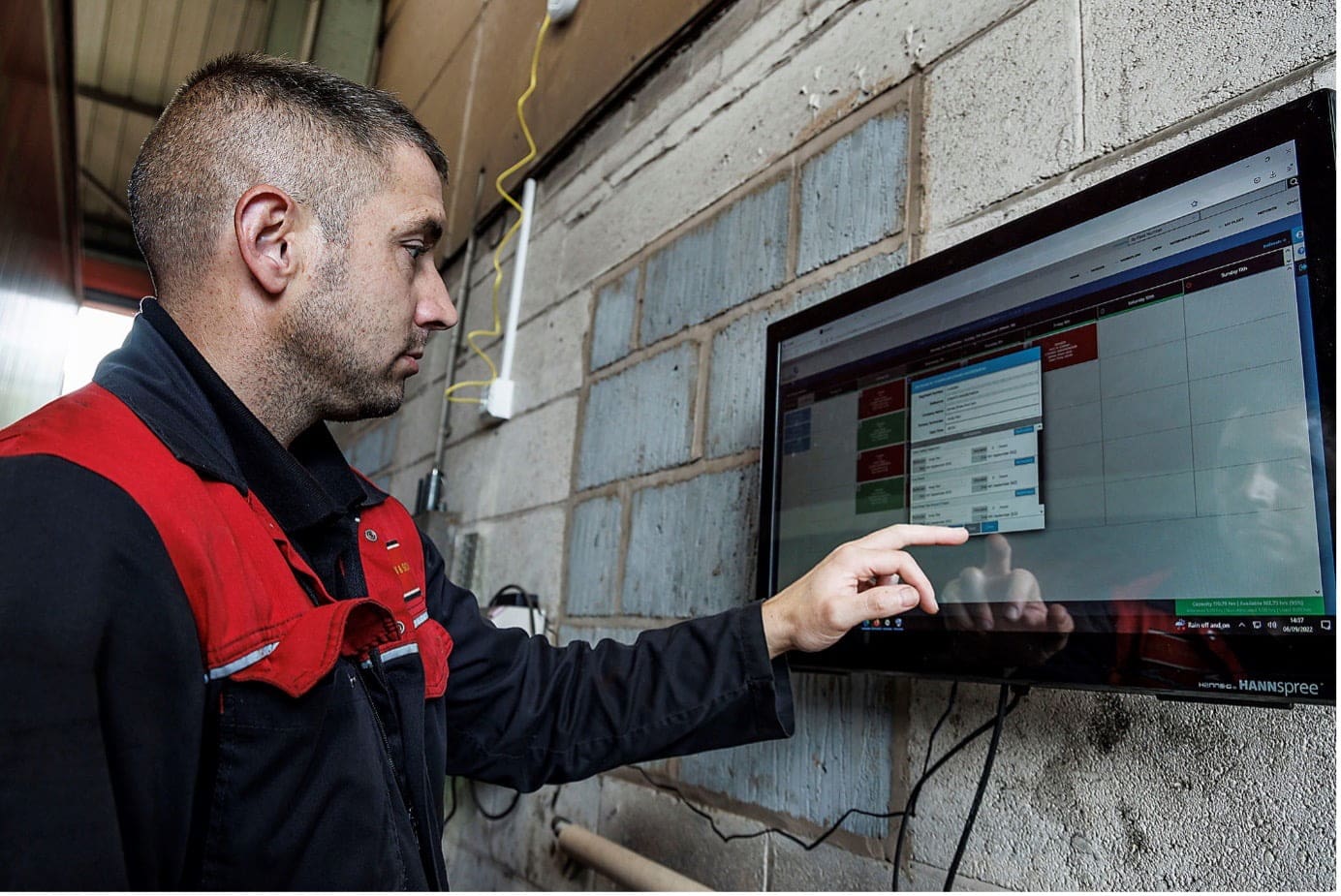 Technician Andrew Parr uses Truckfile for vehicle inspections and maintenance